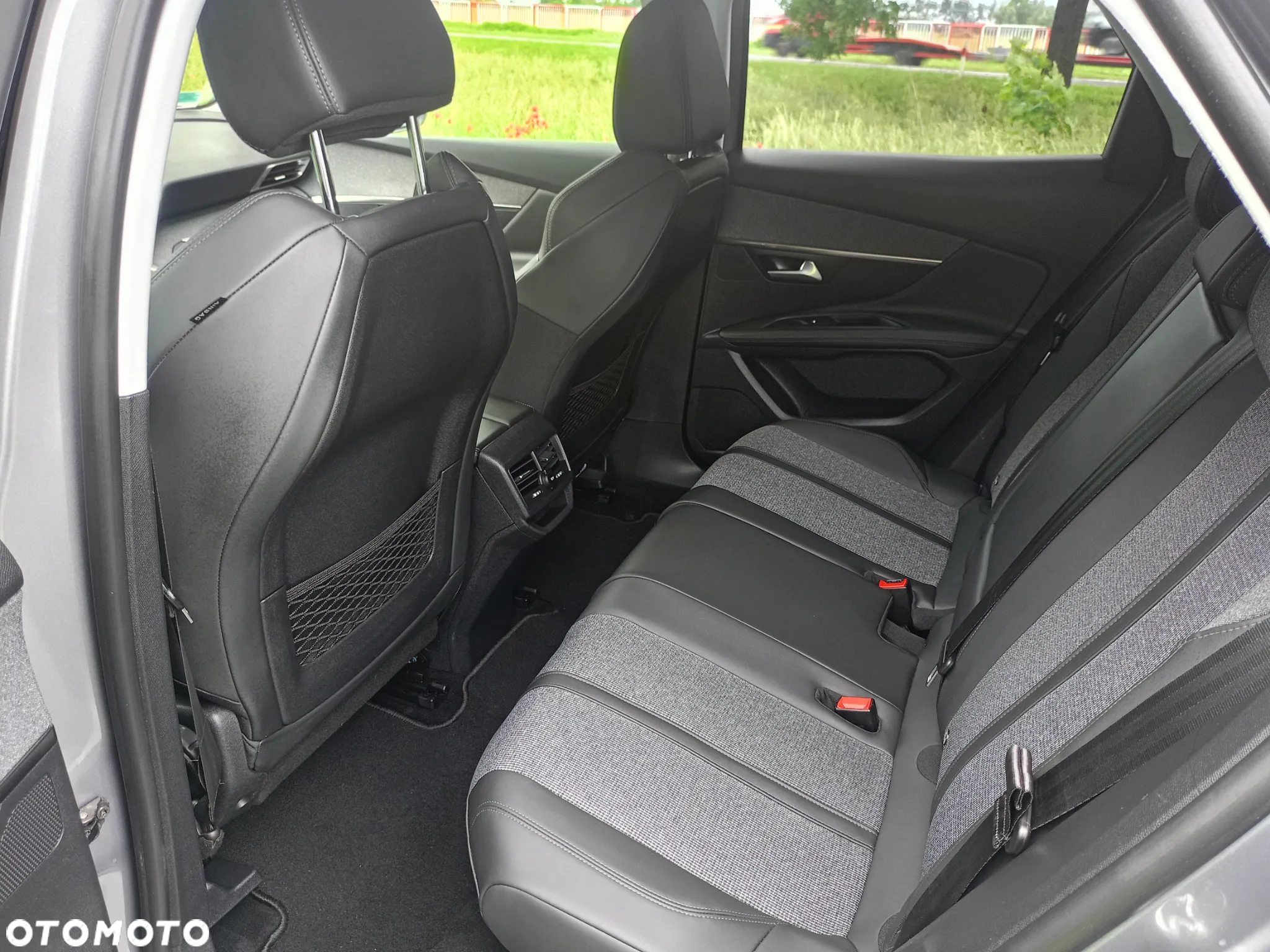 Peugeot 3008 BlueHDi 130 Stop & Start EAT8 Allure - 8