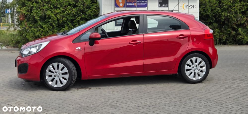 Kia Rio 1.2 Fifa World Cup Edition - 10