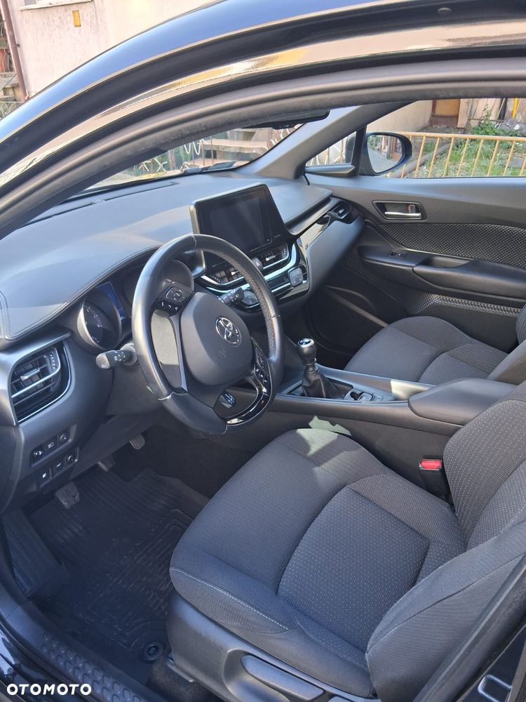 Toyota C-HR 1.2 T Dynamic - 4