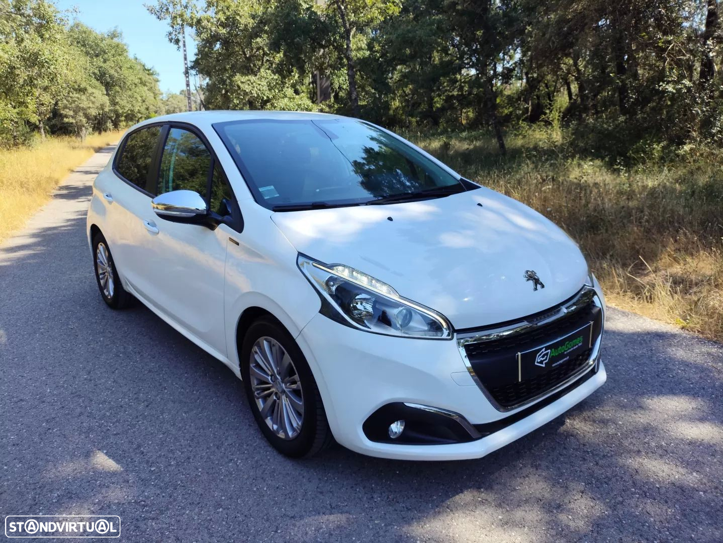 Peugeot 208 1.2 PureTech Signature - 2