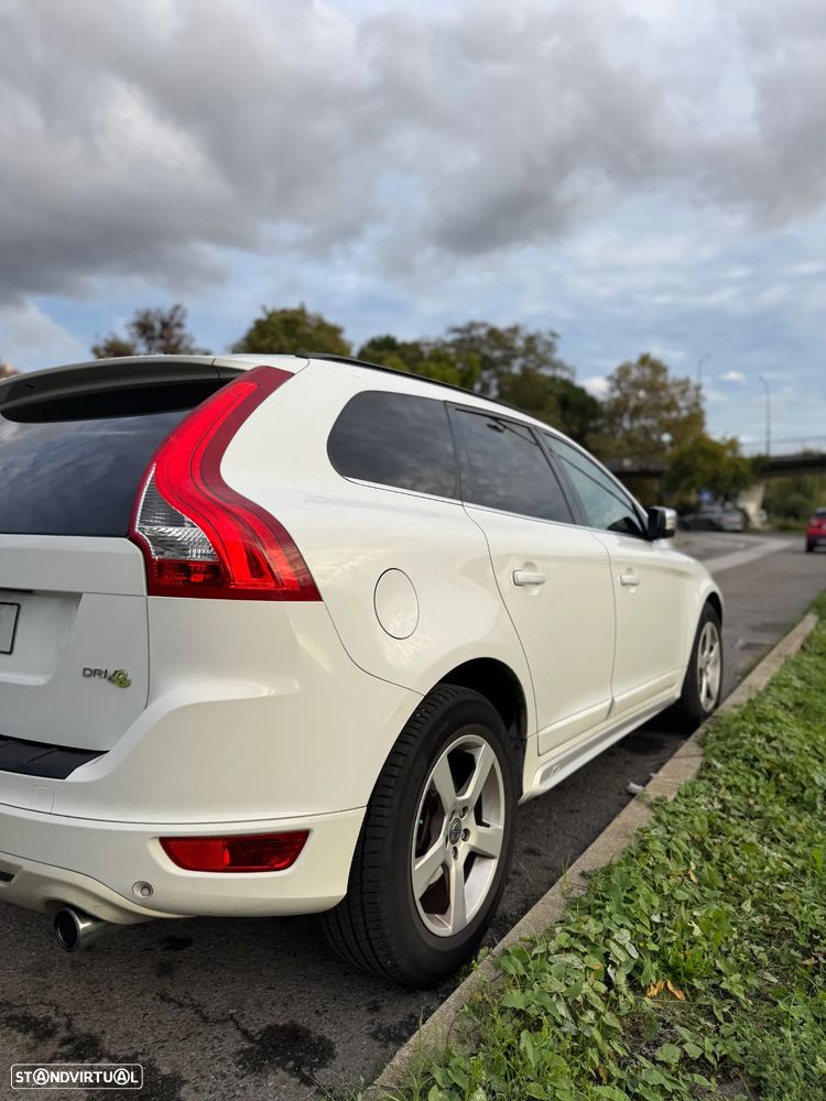 Volvo XC 60 2.0 D4 R-Design 139g Start/Stop - 3