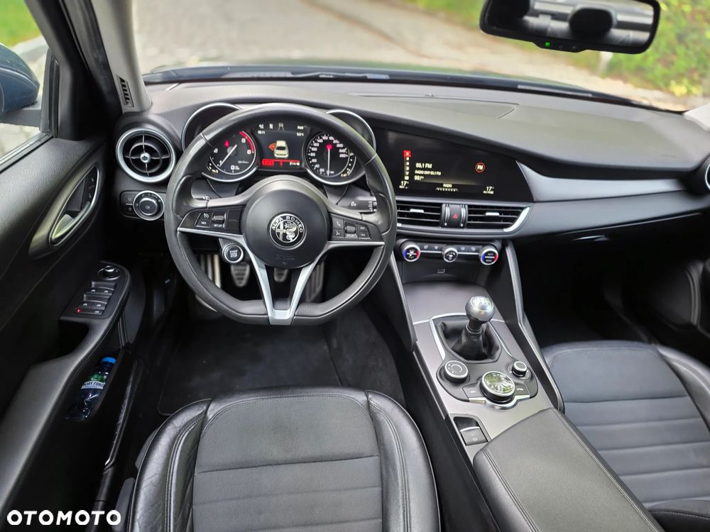 Alfa Romeo Giulia 2.2 D Turbo Super - 26