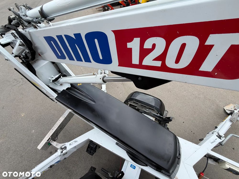 Nifty DINO 120T. Zwyżka koszowa 12 metrów wysuwana na raz. Podnośnik HDS. Napęd Hydrauliczny na dwa koła. Obraca się w koło 360. jak nówka z salonu. 2016 rok. 1220 mtg. Książka Serwisowa od nowości do wglądu. PRĄD 230v. 4 sekcje sterowania na dole. Nowy model! Z komuny Norweskiej. Używana była 1 raz do roku. Serwisowana w DEKRA do końca OKAZJA. Zwyżka Obrotowa. Poziomowanie kosza. Pełna Hydraulika. Sterowanie góra dół! Wysuwane ramie. Wieniec tryby zero zużycia! Ani deka luzów i wycieków. Mała lekka i zwinna zwyżka o potężnym zasięgu. OKAZJA TANIO. Do rejestracji. Import Norwegia! Posiadam 4 sztuki wszystkie jak nowe z salonu. Zapraszam do przetestowania. Nowy Sącz. woj. Małopolskie - 26