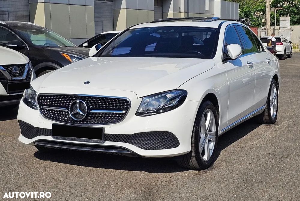 Mercedes-Benz E 220 d Aut. - 1