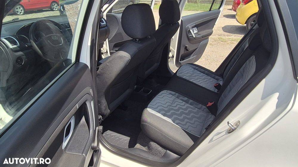 Skoda Fabia 1.2 HTP Ambition - 8