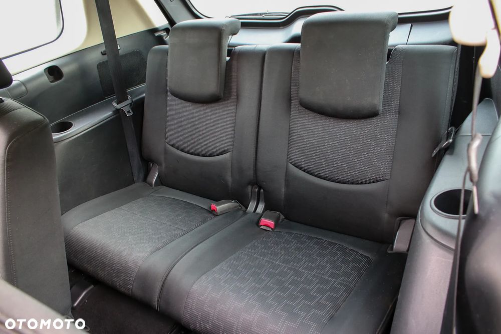 Mazda 5 2.0 Active - 30