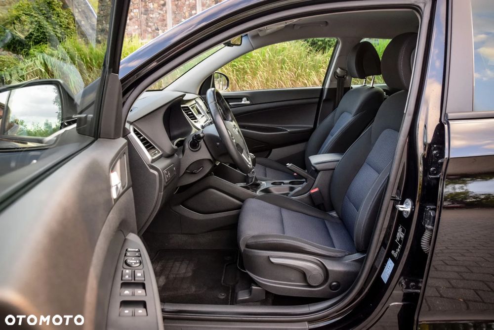 Hyundai Tucson 1.6 GDI BlueDrive Style 2WD - 16