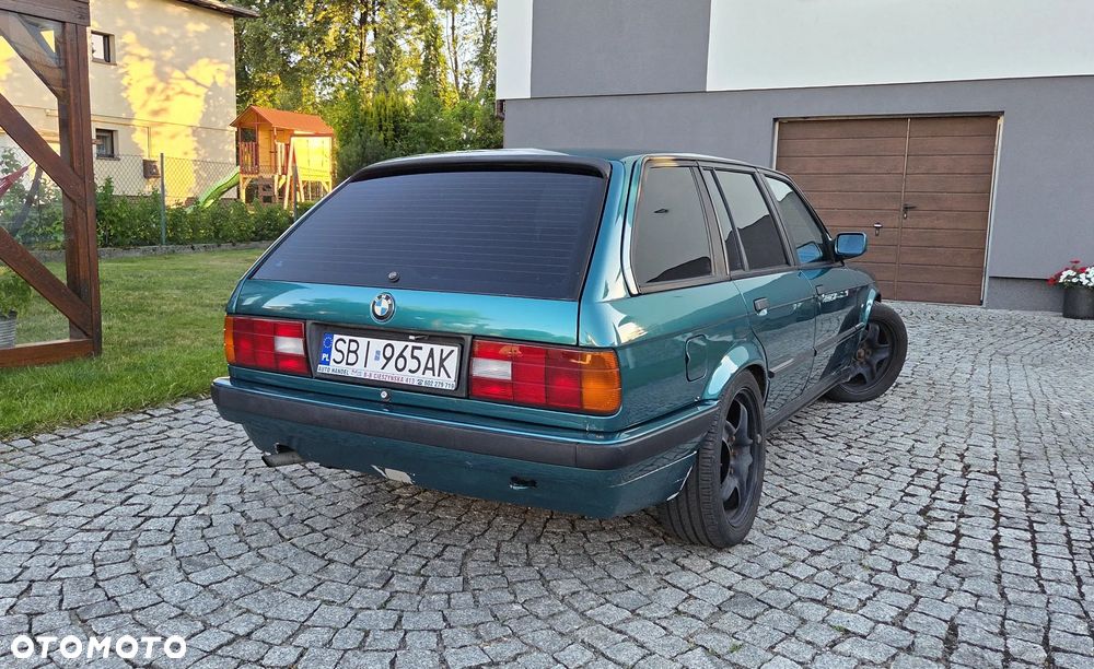 BMW Seria 3 320i - 5