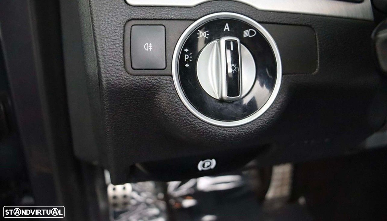 Mercedes-Benz E 220 CDi Avantgarde BlueEfficiency Auto - 21