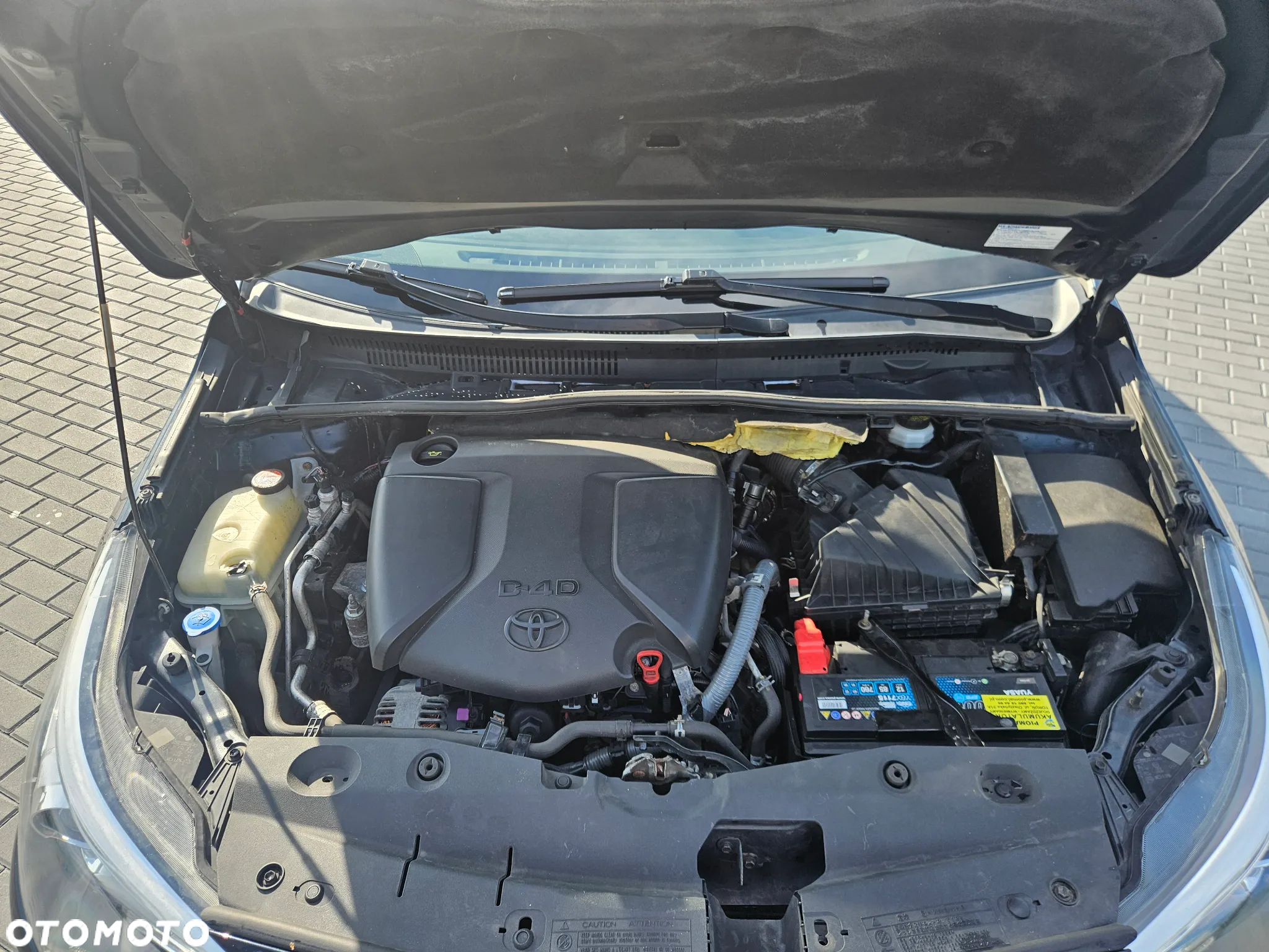 Toyota Avensis 2.0 D-4D Prestige - 23