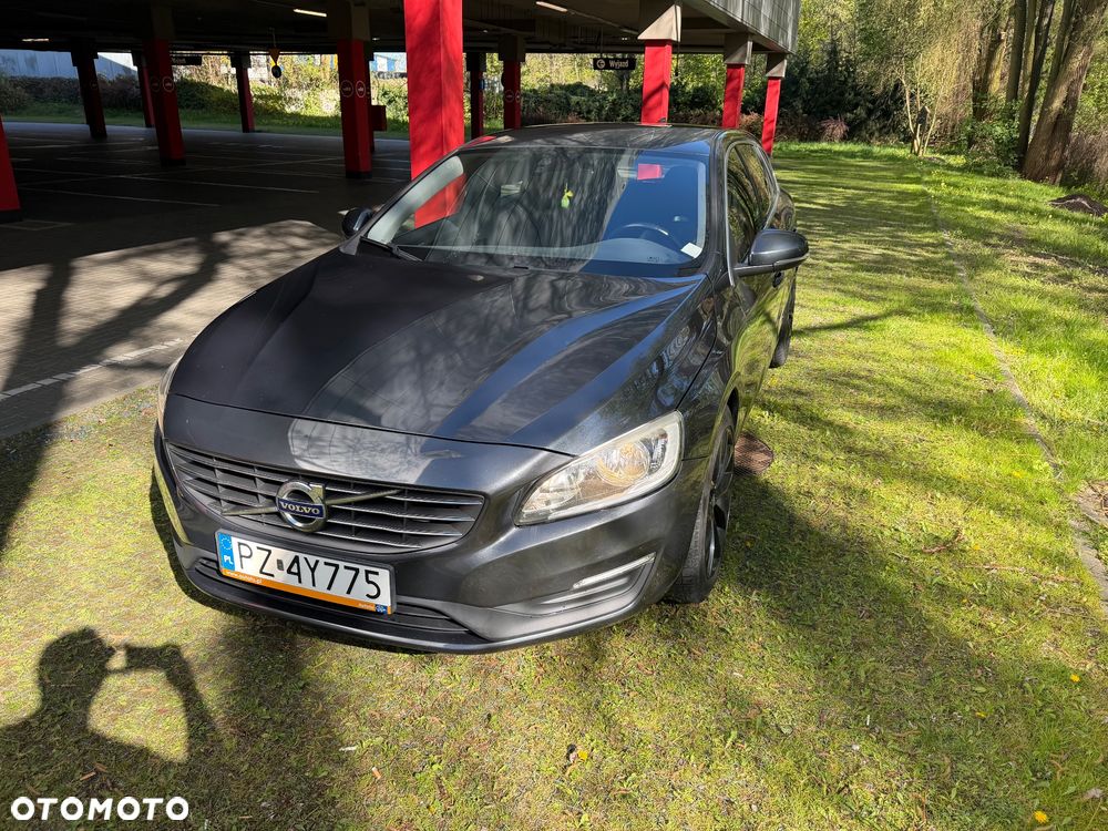 Volvo V60 D3 Drive-E Dynamic Edition (Momentum) - 4