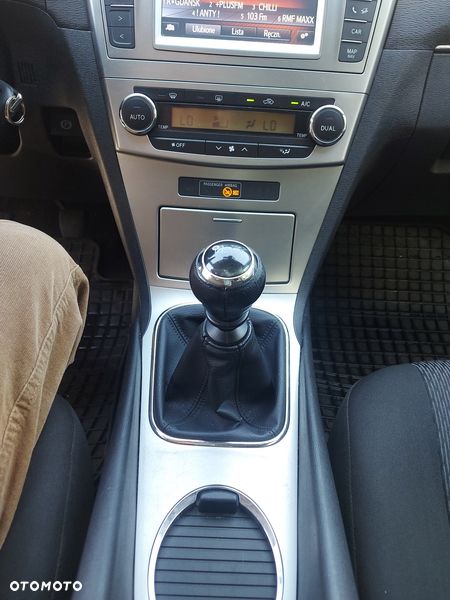 Toyota Avensis 2.0 D-4D Luna - 13