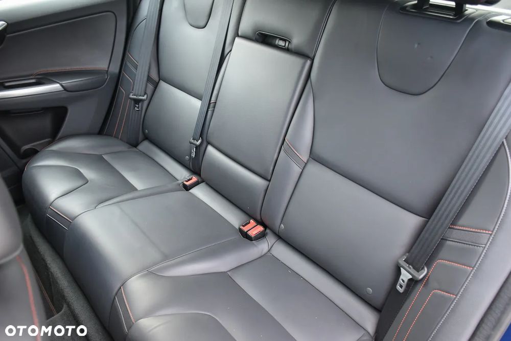 Volvo XC 60 D4 Geartronic Ocean Race - 38