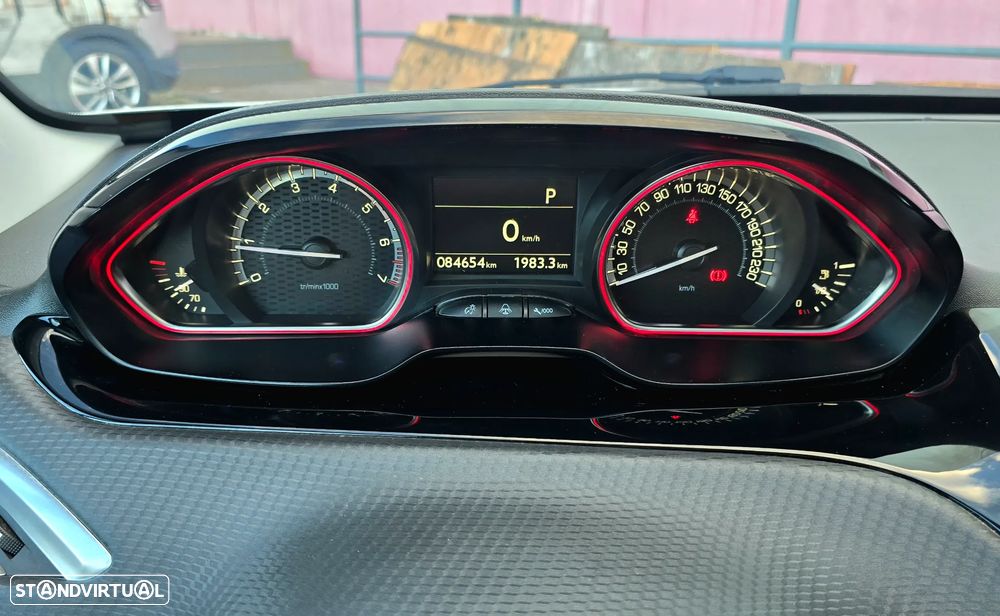 Peugeot 2008 PureTech 110 Stop&Start EAT6 GT-Line Edition - 11