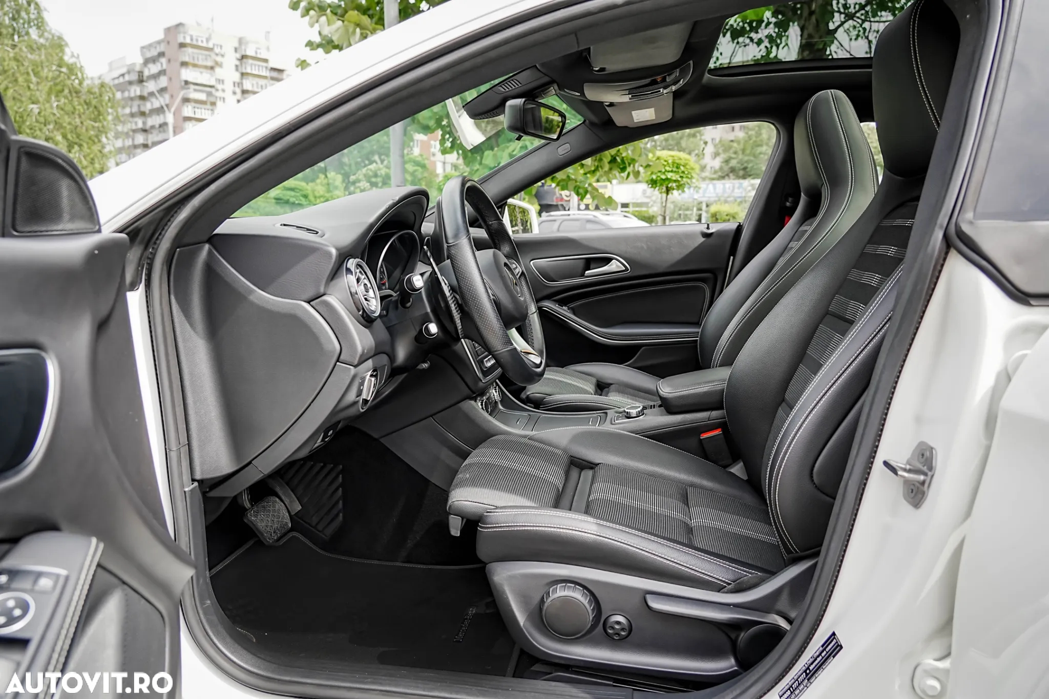Mercedes-Benz CLA 180 7G-DCT AMG Line - 7