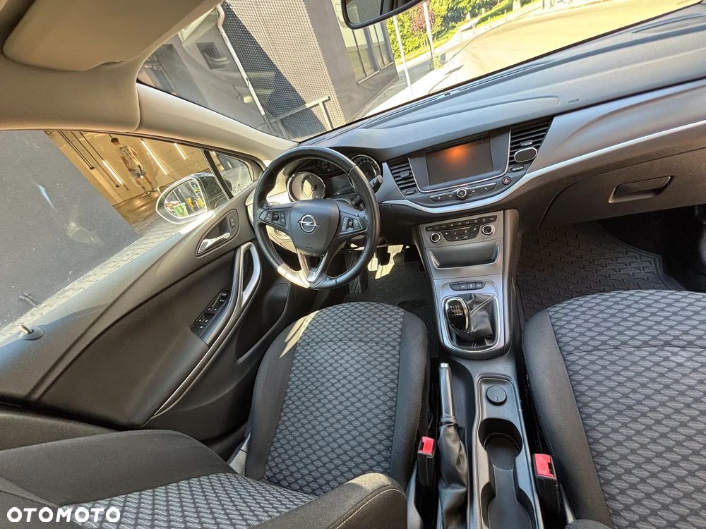 Opel Astra 1.6 CDTI Enjoy - 8