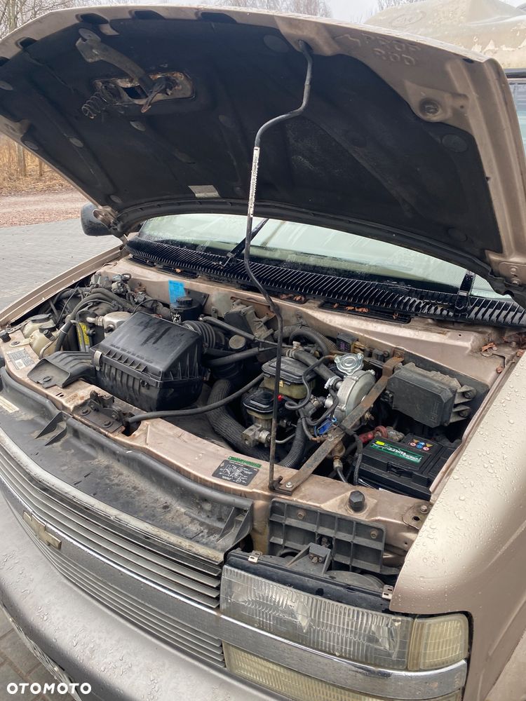 Chevrolet Astro 4.3i V6 - 30