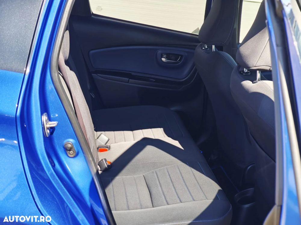 Toyota Yaris - 10