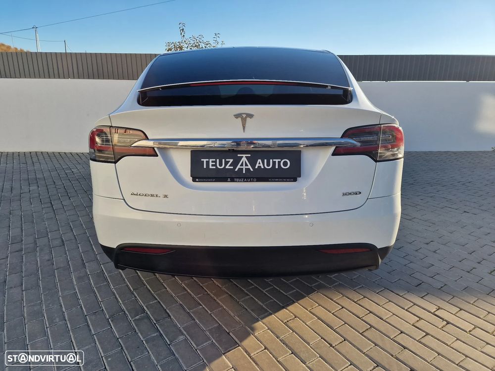 Tesla Model X 100D - 10