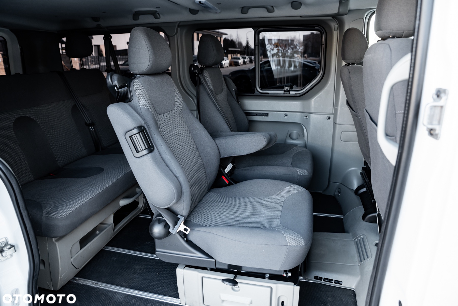 Opel Vivaro 2.5 CDTI L2H1 (Tecshift) Easytronic Life - 28