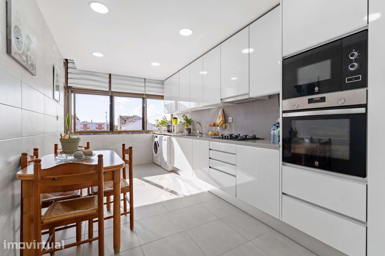 Apartamento de 4 assoalhadas Baixa da Banheira - Grande imagem: 2/27