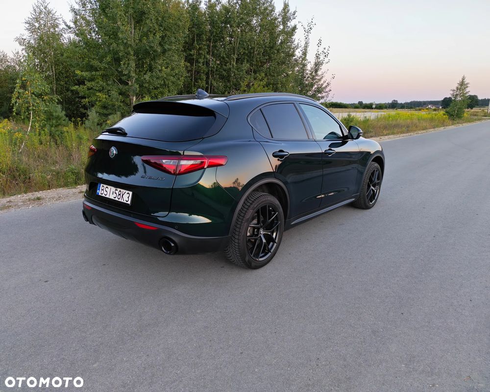 Alfa Romeo Stelvio - 13