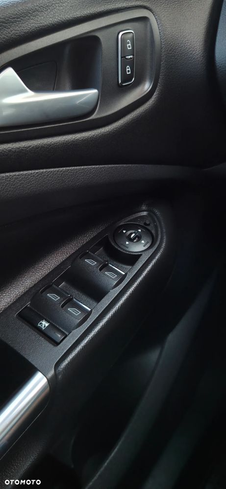 Ford Kuga 1.6 EcoBoost 2x4 SYNC - 22