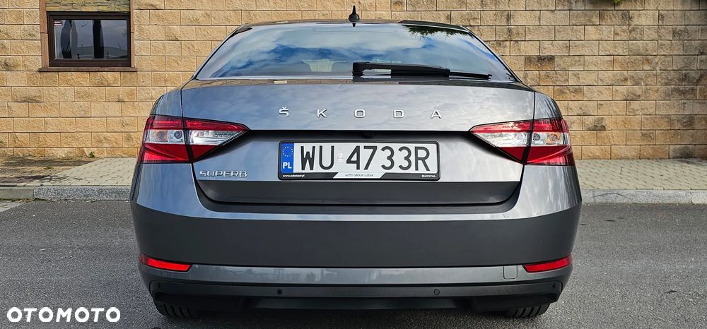 Skoda Superb 2.0 TSI Ambition DSG - 10