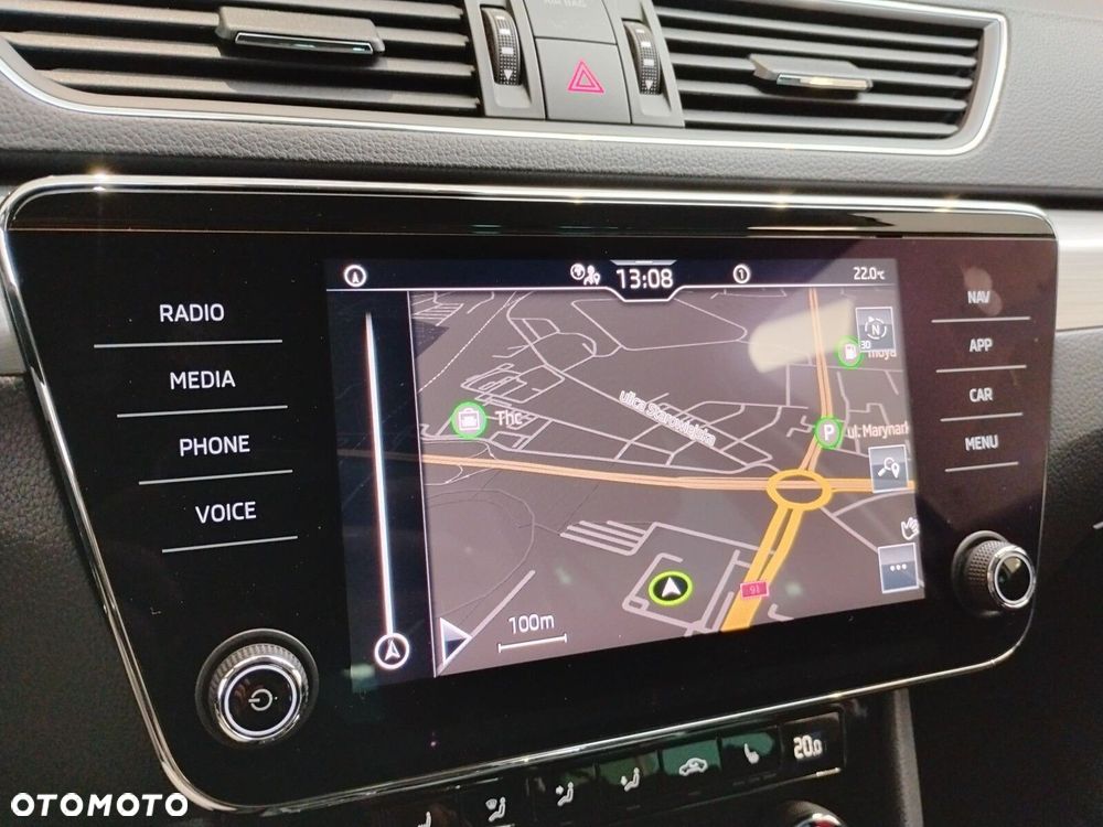 Skoda Superb 2.0 TDI SCR Ambition DSG - 32