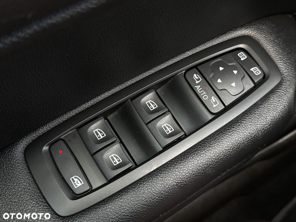 Renault Megane 1.3 TCe FAP Intens EDC - 29