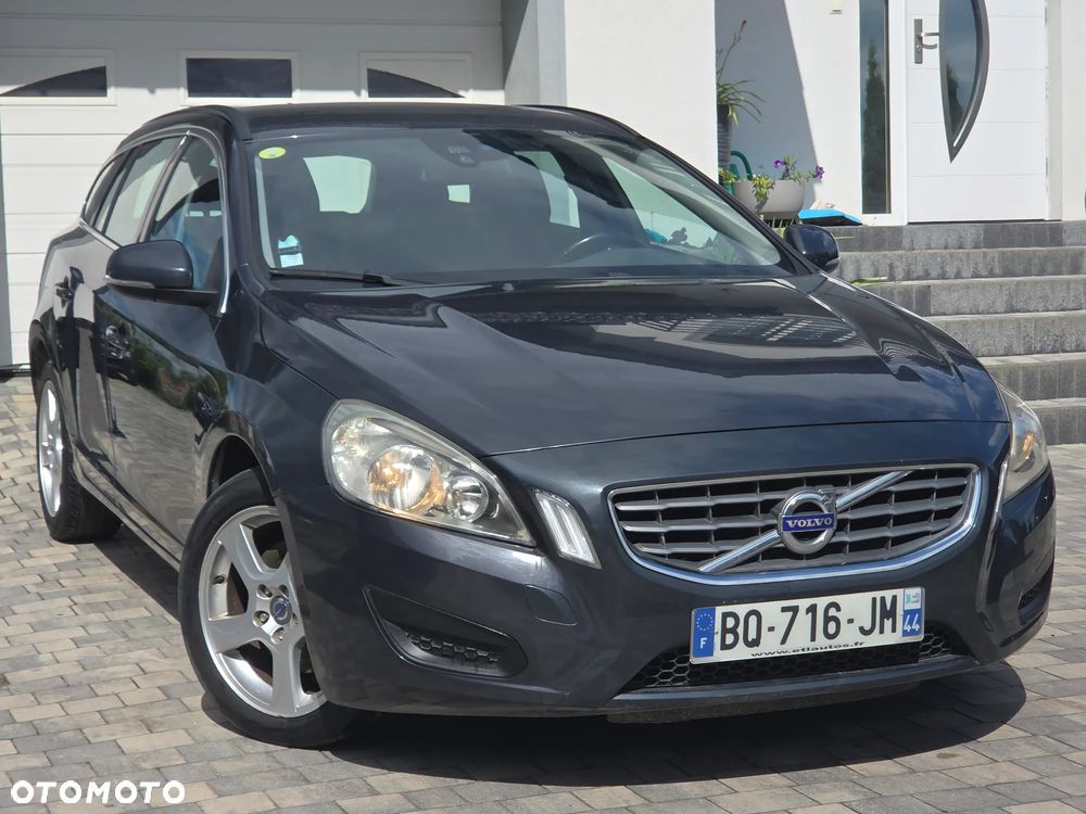 Volvo V60 D3 Momentum - 1