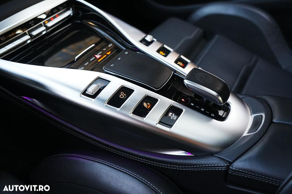 Mercedes-Benz AMG GT 4-door Coupe 63 4Matic Speedshift MCT 9G - 37