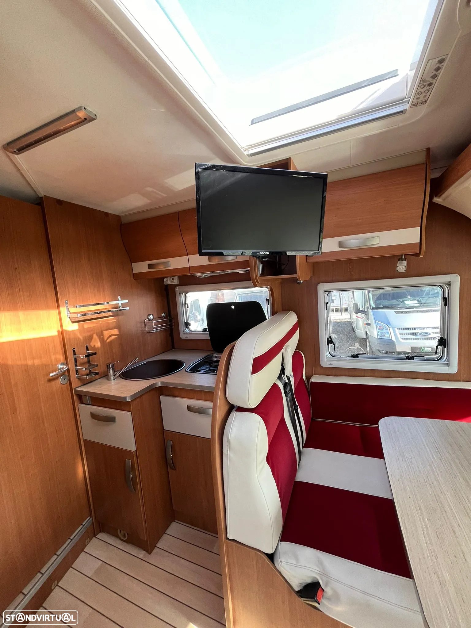 Pilote Aventura 740 - 11