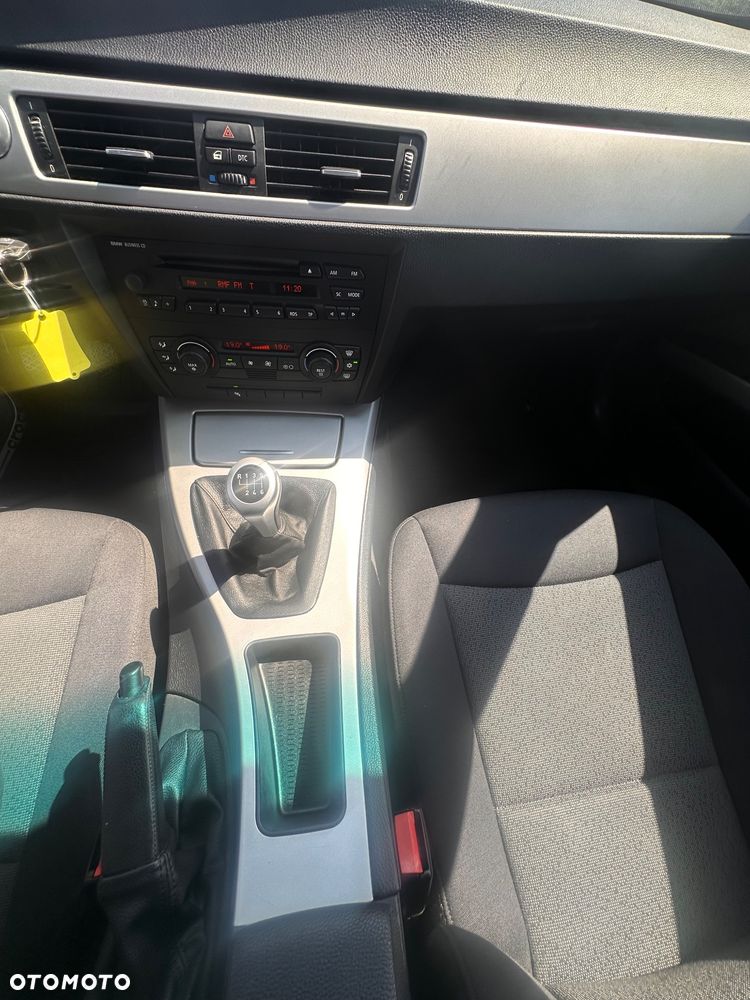 BMW Seria 3 - 23