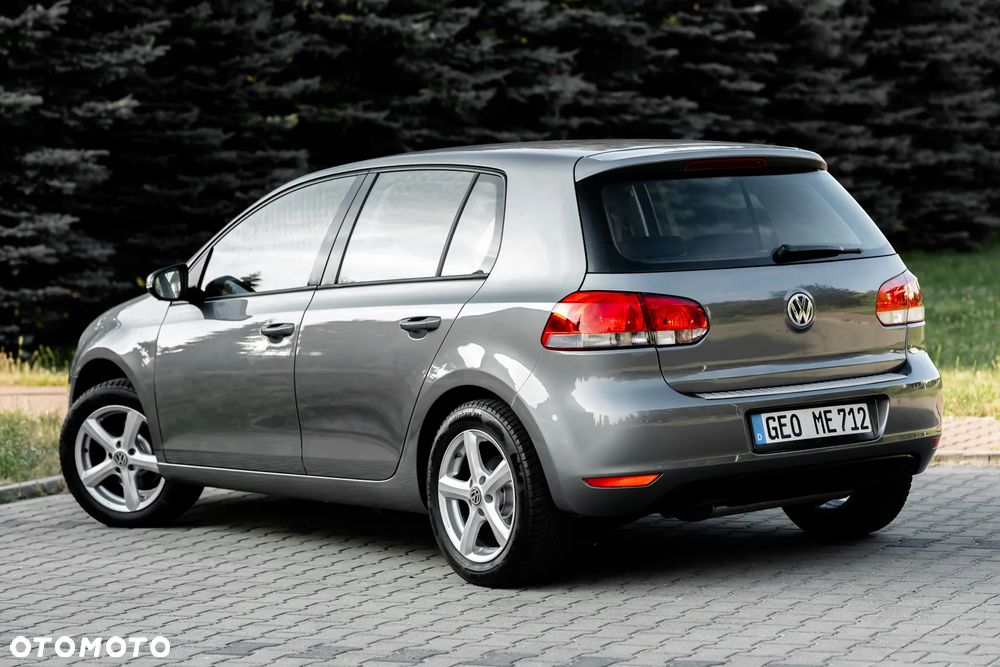 Volkswagen Golf 1.6 Highline - 11