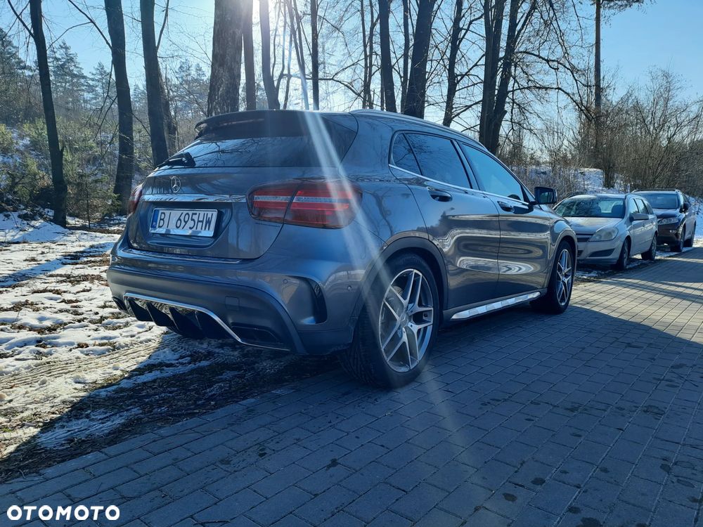 Mercedes-Benz GLA AMG 45 4Matic AMG Speedshift 7G-DCT - 13