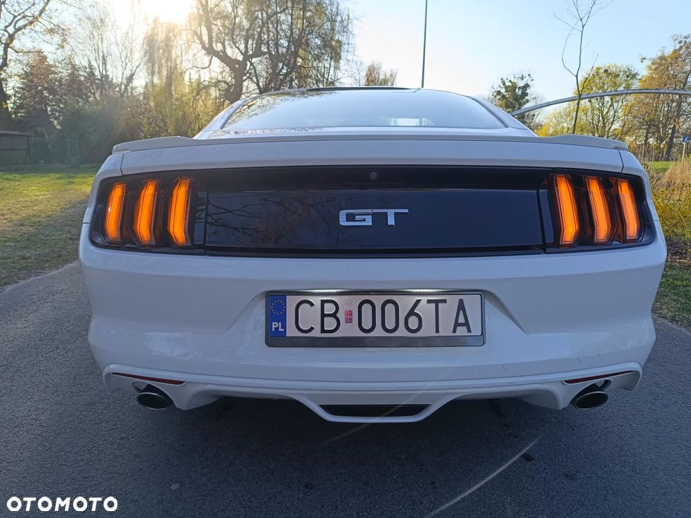 Ford Mustang - 7