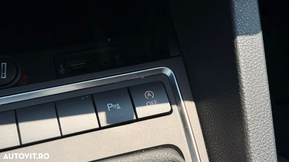 Volkswagen Jetta - 22