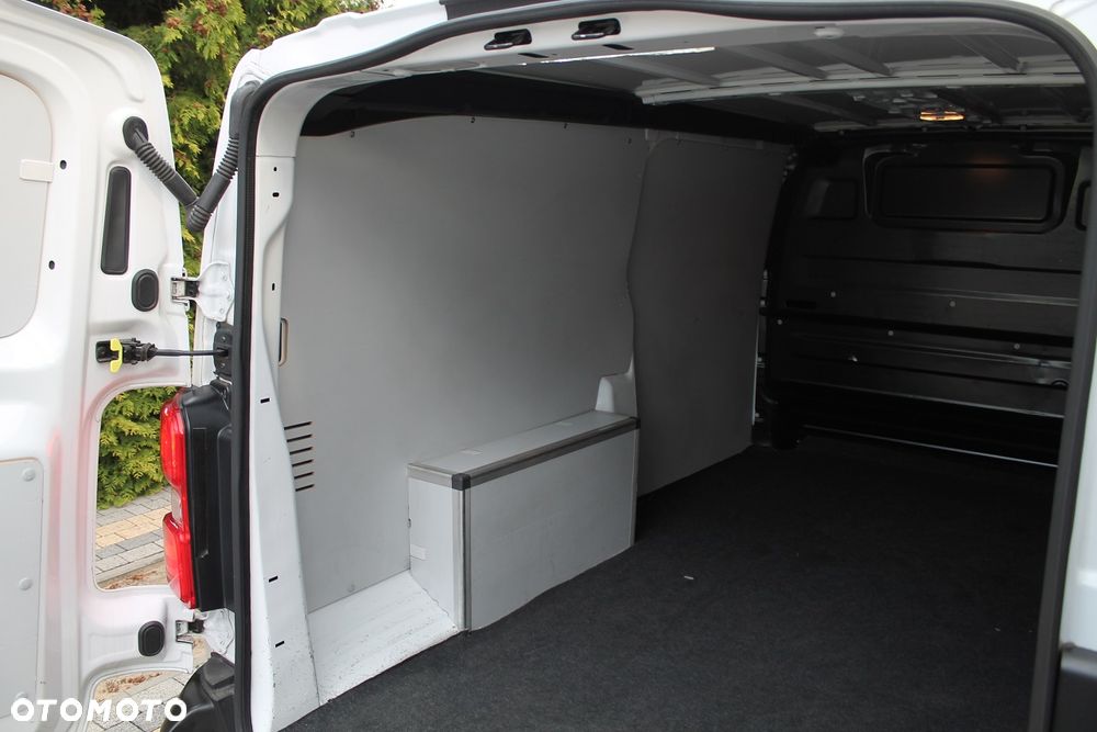 Opel Vivaro - 17