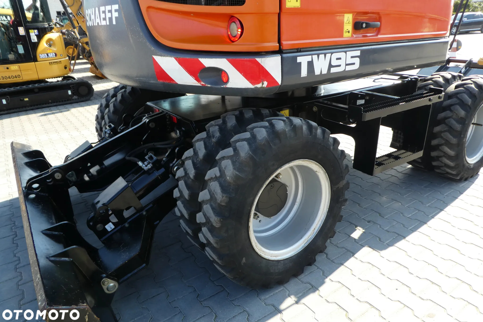 Schaeff TW 95 Z NIEMIEC TRZY ŁYZKI 2200 MTG - 14