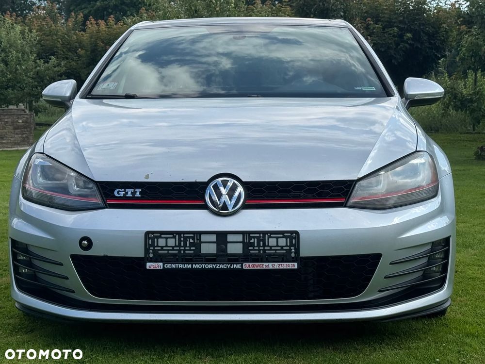 Volkswagen Golf VI 2.0 TSI GTI - 4