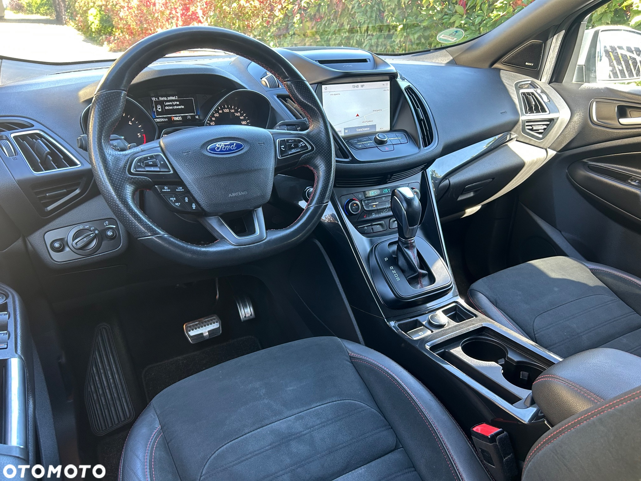 Ford Kuga 2.0 TDCi AWD ST-Line - 25