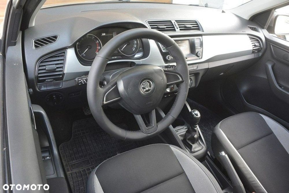 Skoda Fabia - 11
