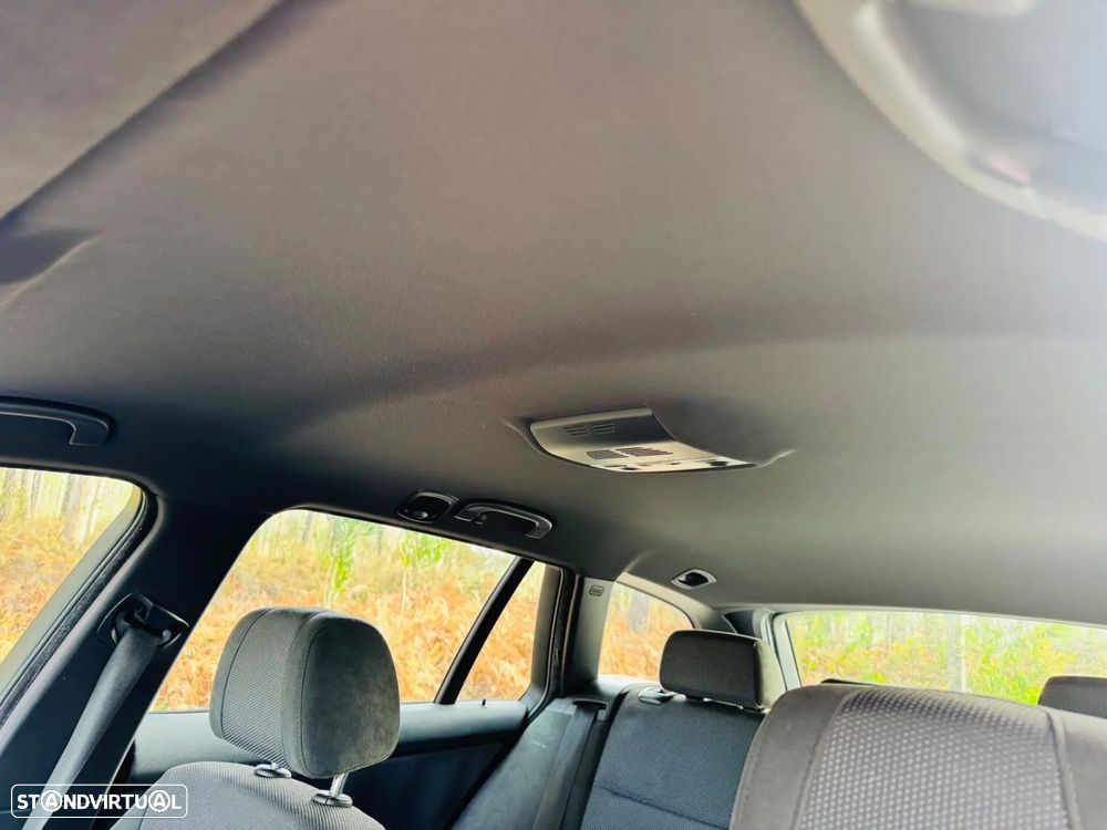 BMW 320 d Pack M - 22