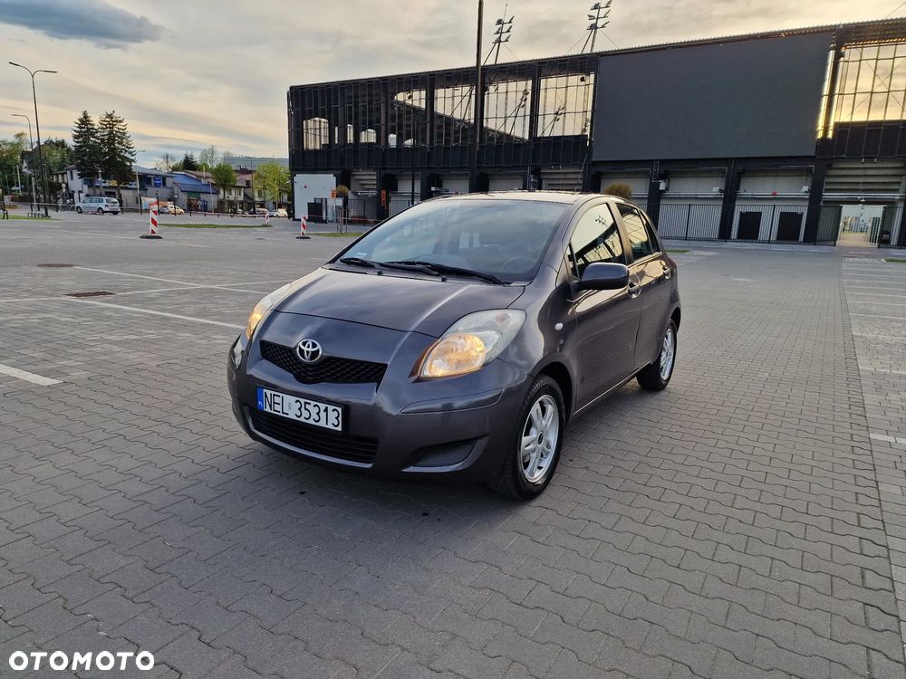 Toyota Yaris 1.0 Premium - 10