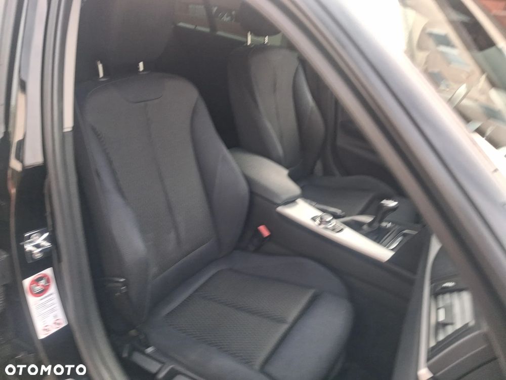 BMW Seria 3 318d Sport Line - 14