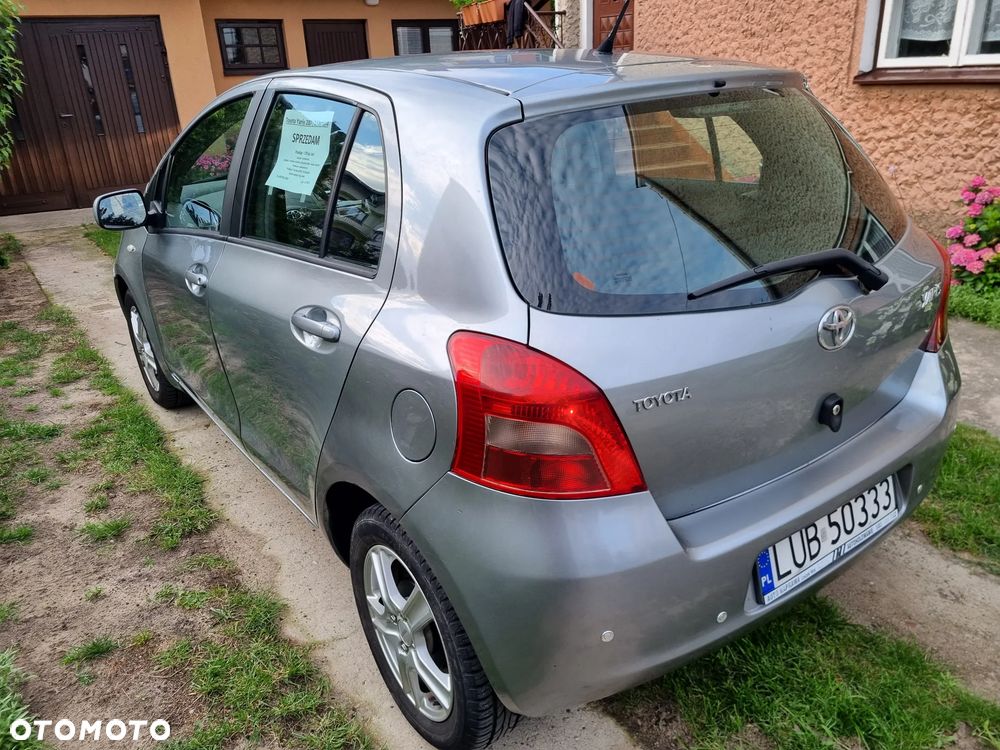 Toyota Yaris 1.3 VVT-i Cool - 4