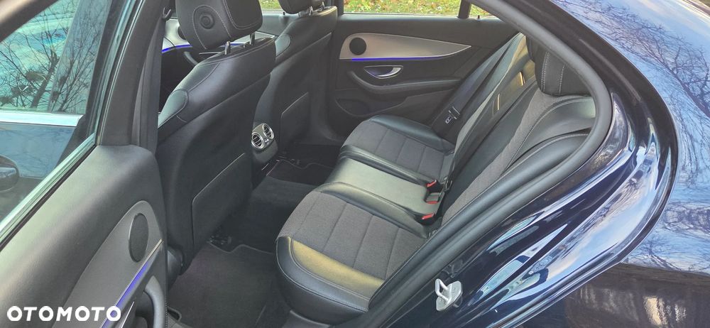 Mercedes-Benz Klasa E 220 d 9G-TRONIC Avantgarde - 19