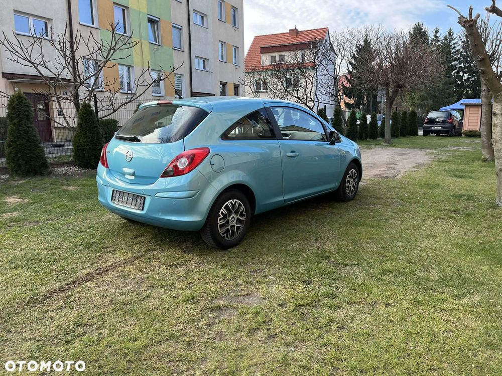Opel Corsa 1.4 16V Color Edition - 4
