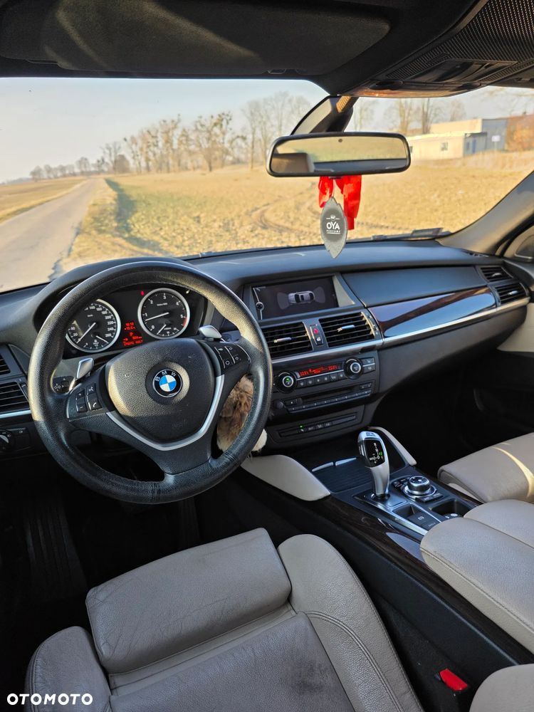BMW X6 - 30
